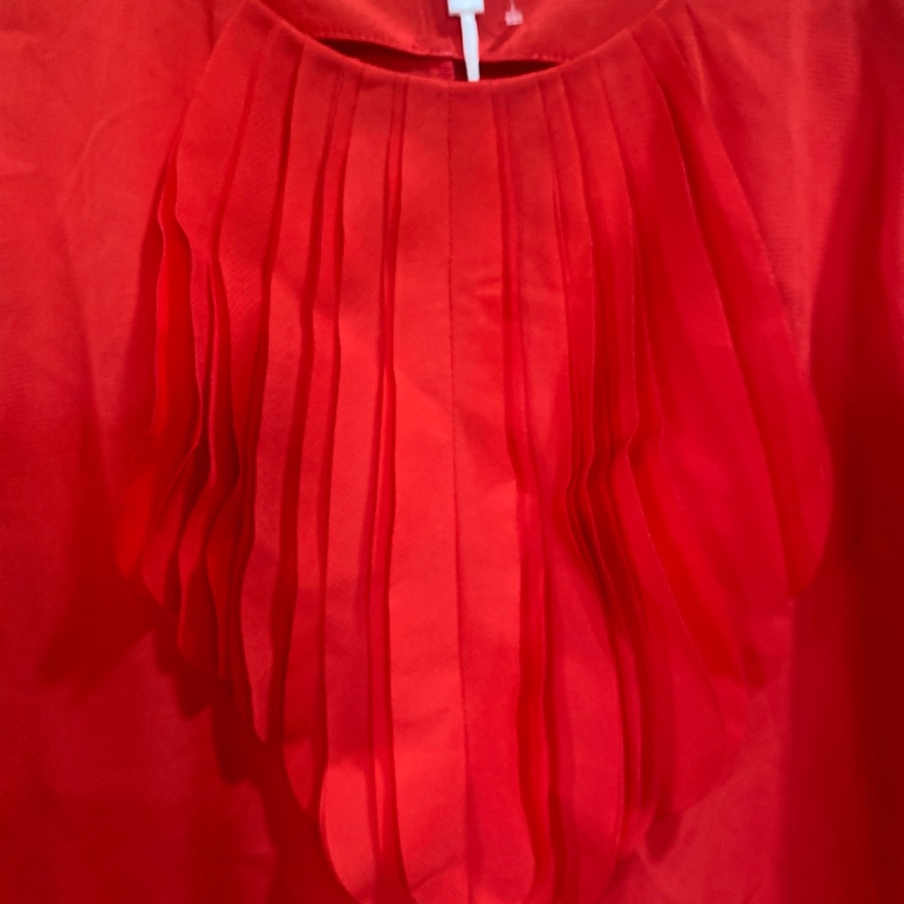 Milano Red Sleeveless Pleated-Front Top - Picture 4 of 9